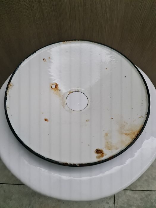 Klosze emaliowane lamp sygnatury