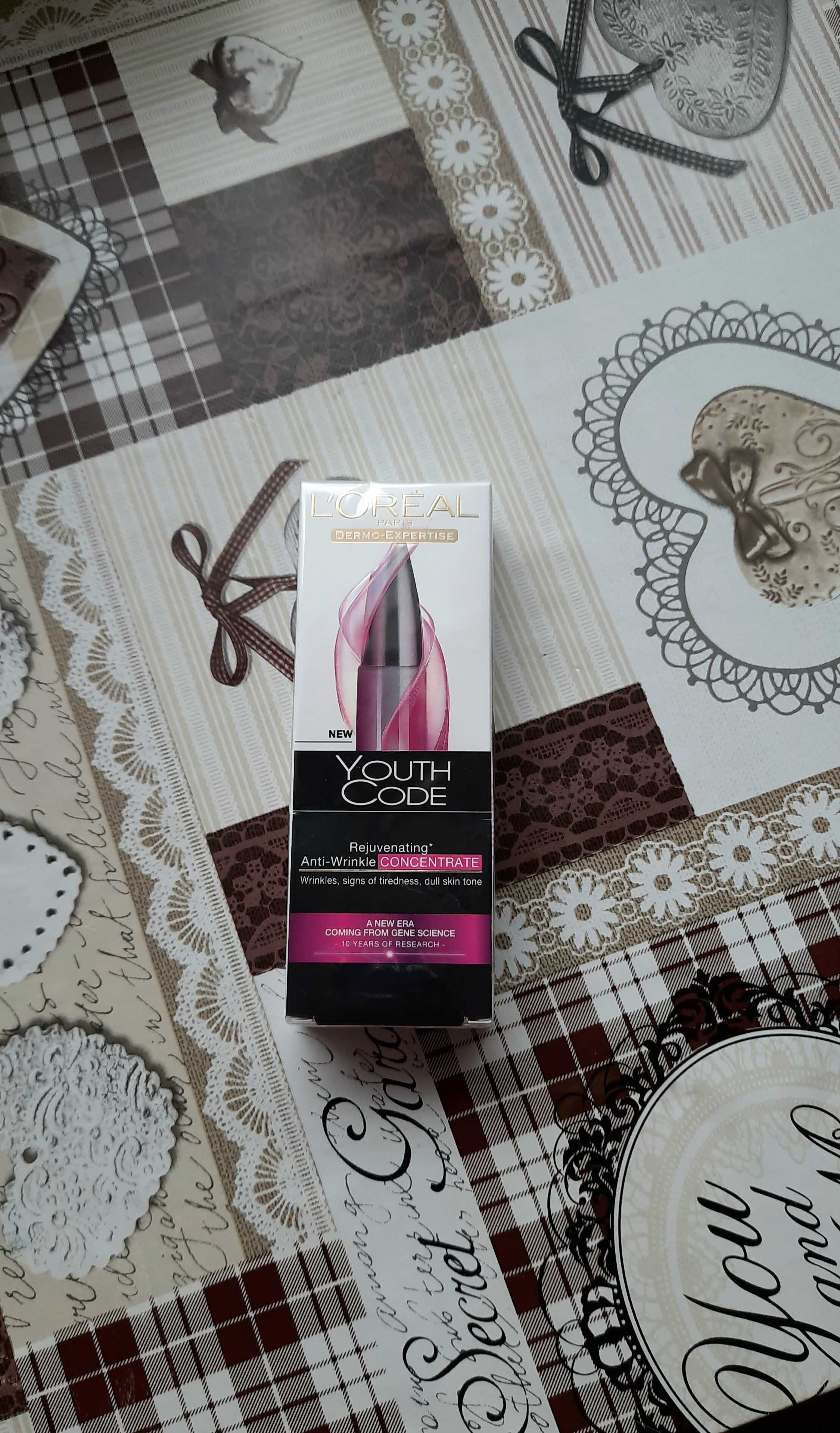 L'Oreal Youth Code Odmładzający koncentrat przeciwzmarszczkowy 30ml