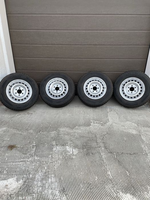 Kola/Opony zimowe Crafter,Sprinter Stan Jak Nowe 235/65/16C