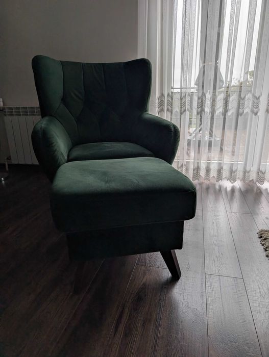 Fotel wypoczynkowy ciemnozielony KELSO z otwieraną pufą