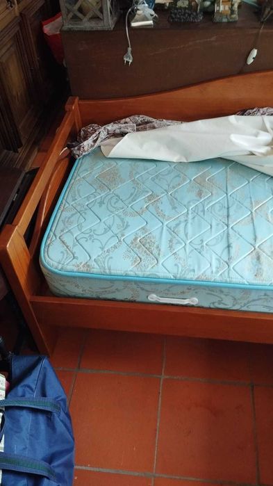Cama Solteiro Madeira
