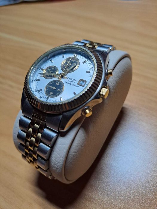 Relógio Citizen Quartz Chronograph – Dois Tons