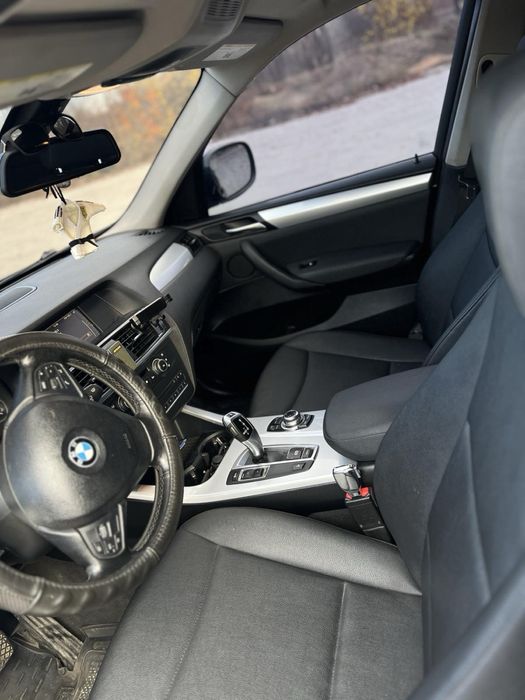 Продам свою  BMW X3