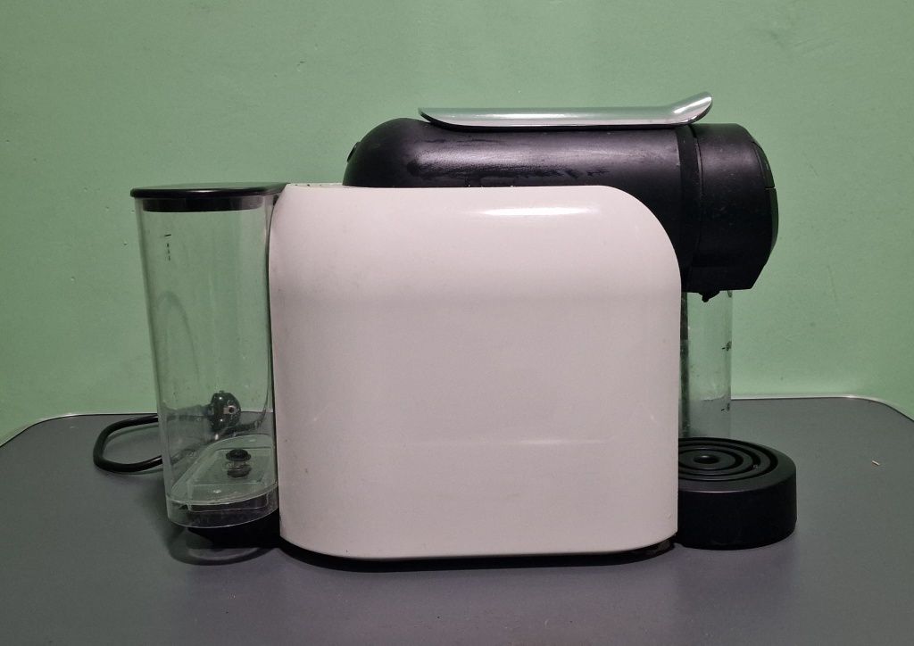 Ekspres kapsułkowy delat Q qool milk evolution