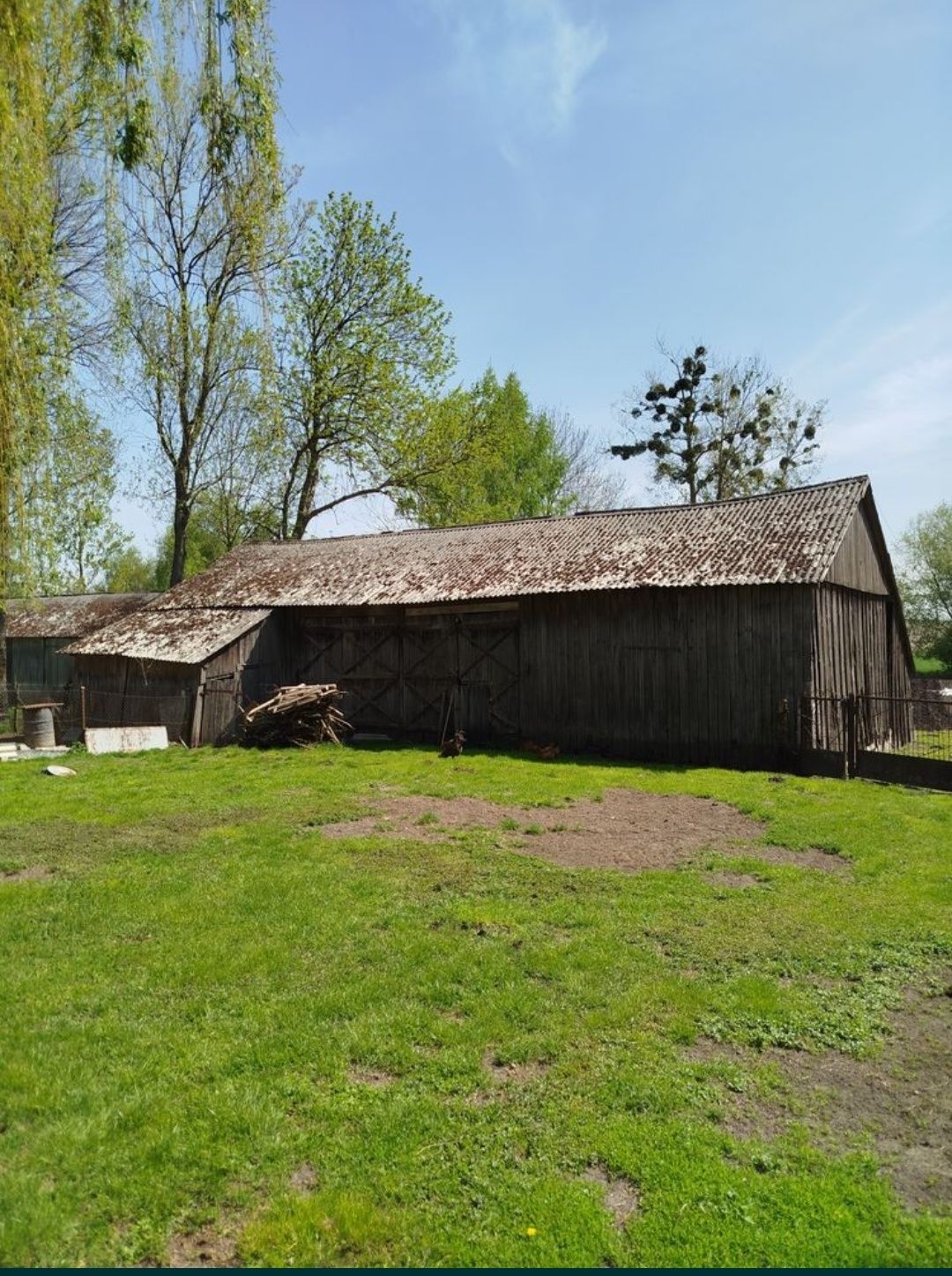 Sprzedam dom + budynki gospodarcze