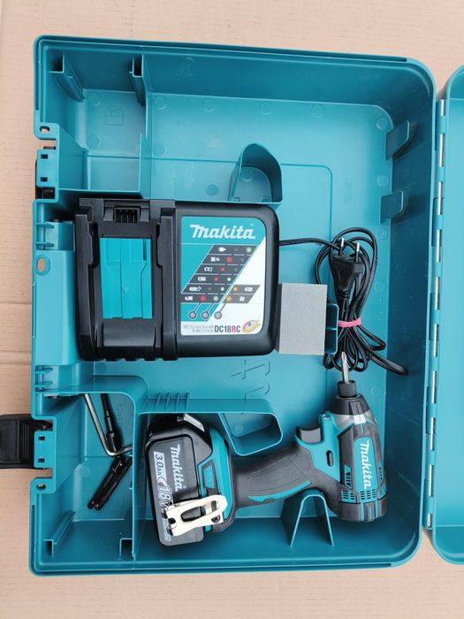 Zakrętarka Makita DTD152 wkrętarka udarowa 18V bateria ładowarka