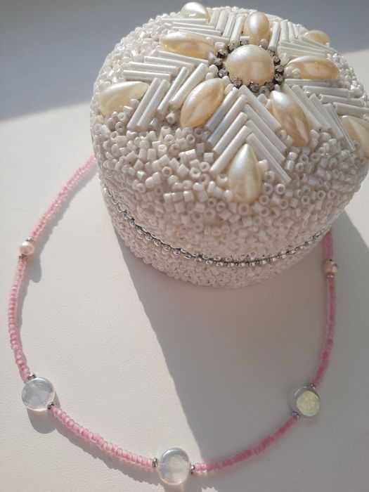 Вироби з бісеру та перлинок, чокери