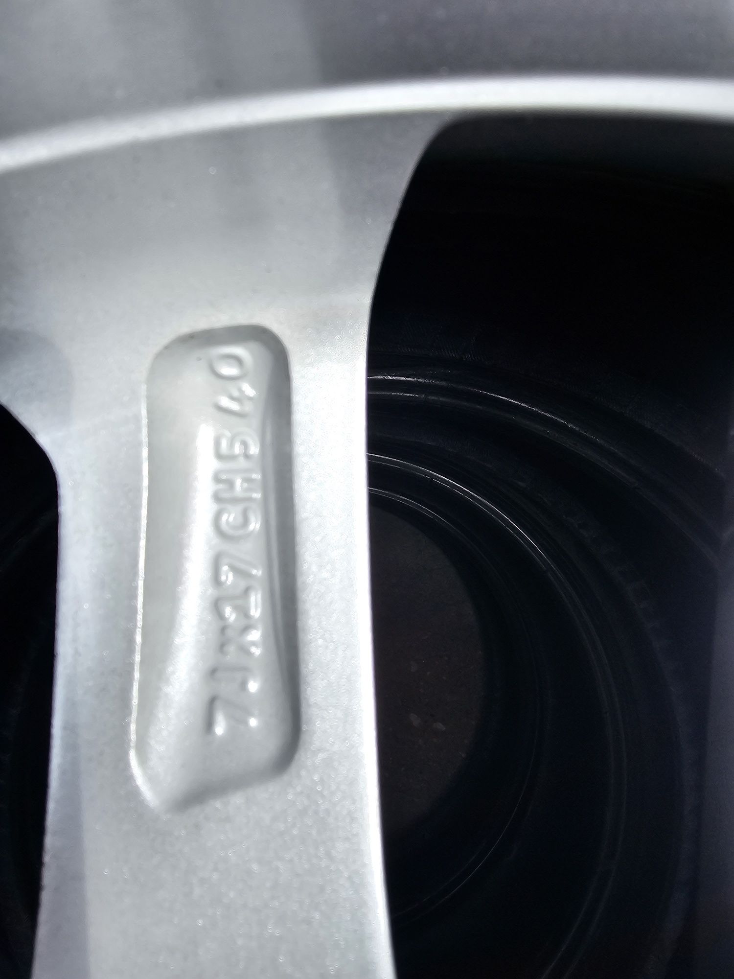 Felgi Aluminiowe Renault R17 5x114.3 ET40-7J+czujniki Ciśnienia