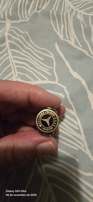 Anéis de prata com logotipo BMW e MERCEDEZ. Valor é para os dois anéis