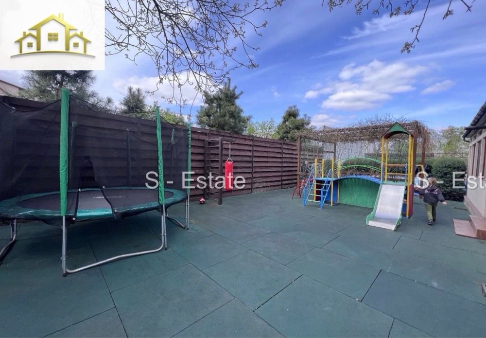 Продам квартиру в таунхаусі Французський бульвар, Захистників України