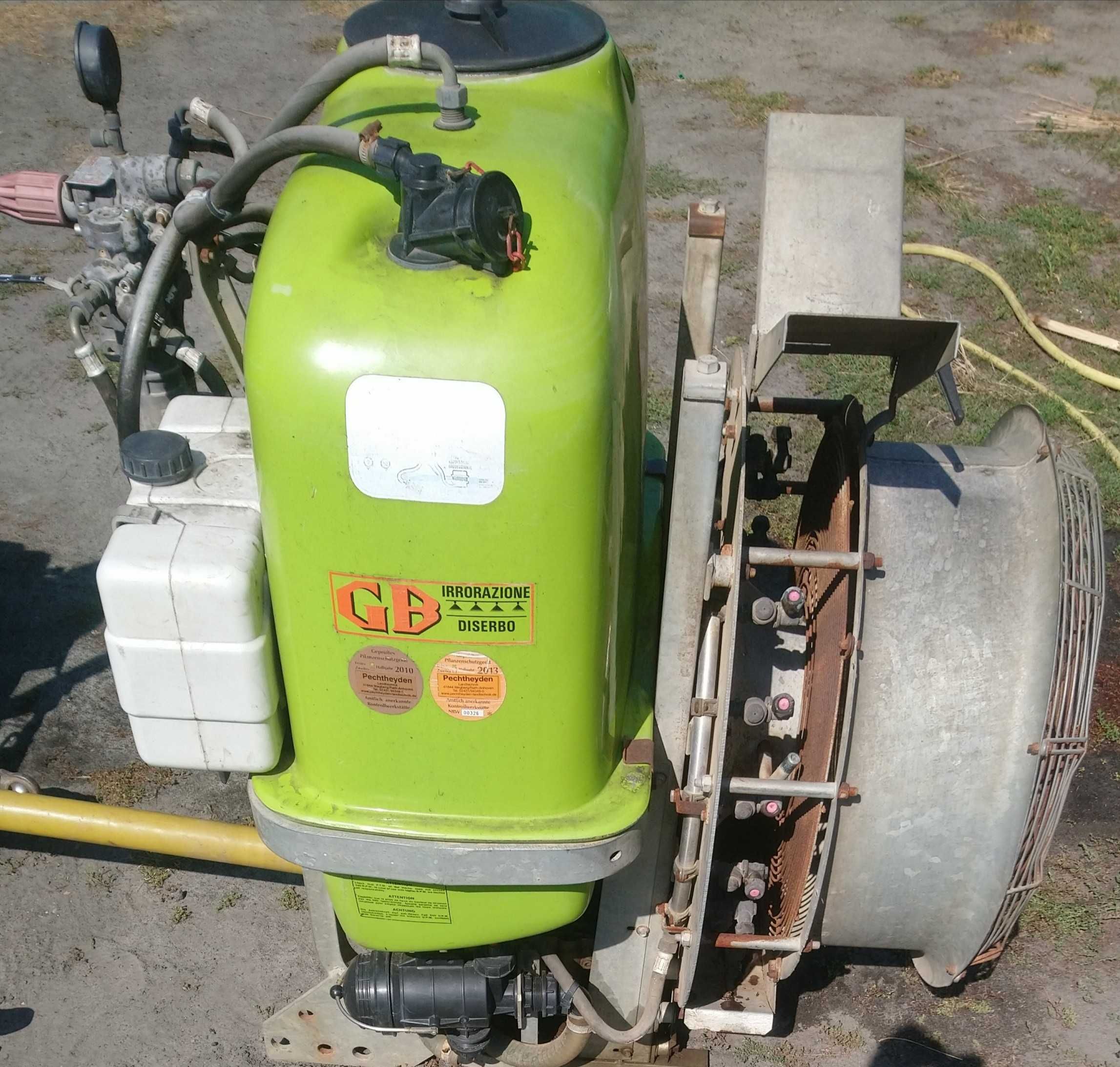 MINI Opryskiwacz ogrodowy Unigreen 200l sadowniczy jagodnik