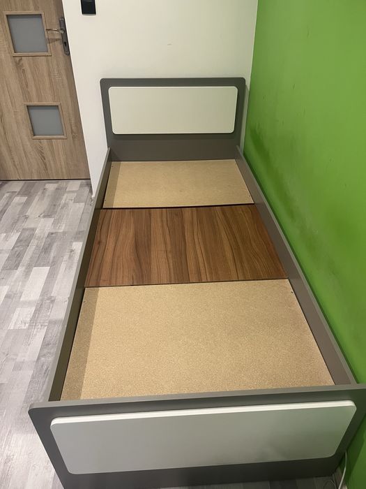 Łóżko z pojemnikiem 90x200