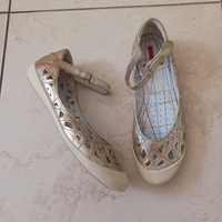 Buty ECCO point shock w idealnym stanie 40