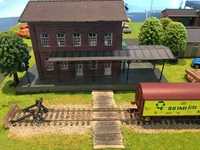 Ferromodelismo Casas e Maquete H0