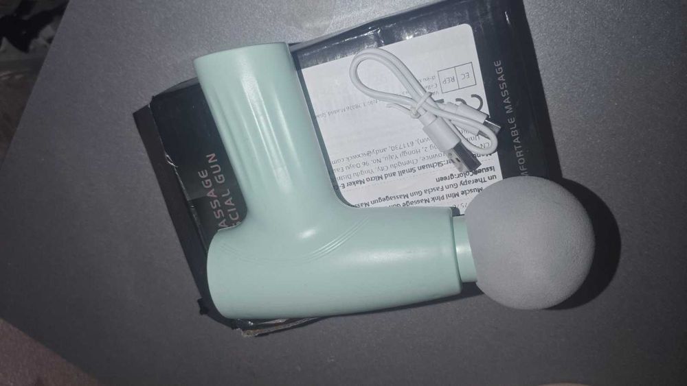 Масажер м'язовий ручний Massage Gun 4 насадки для рук ніг та шиї