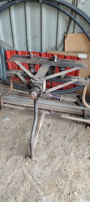 Máquina de dobrar tubos manual