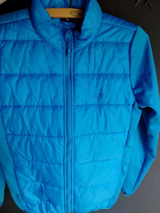 4F kurtka jesienna. 158 cm.