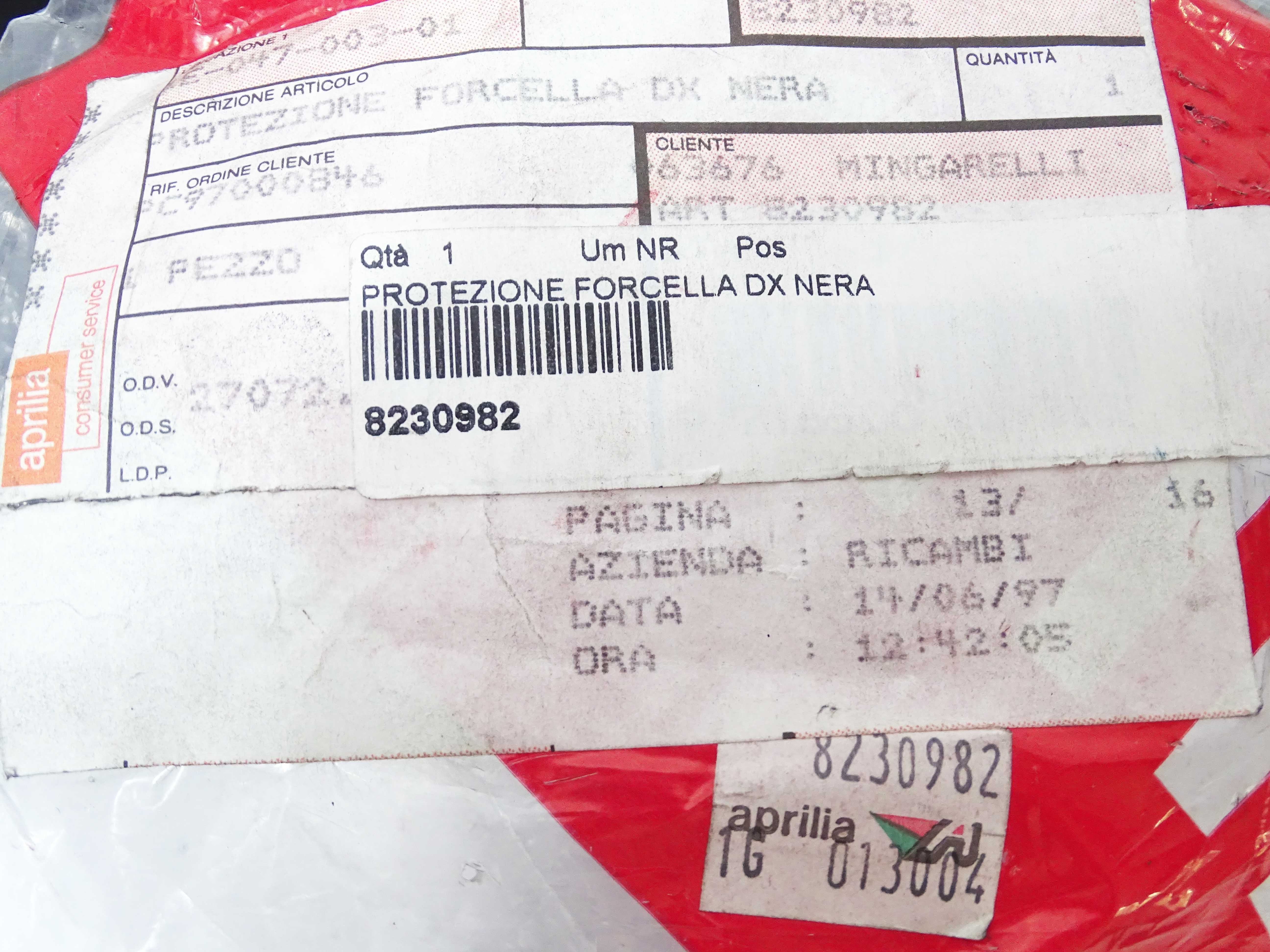 Osłona zawieszenia prawa OE Aprilia AMICO 50 92/98r