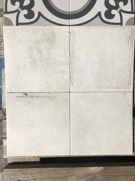 Плитка 18см на 18 см