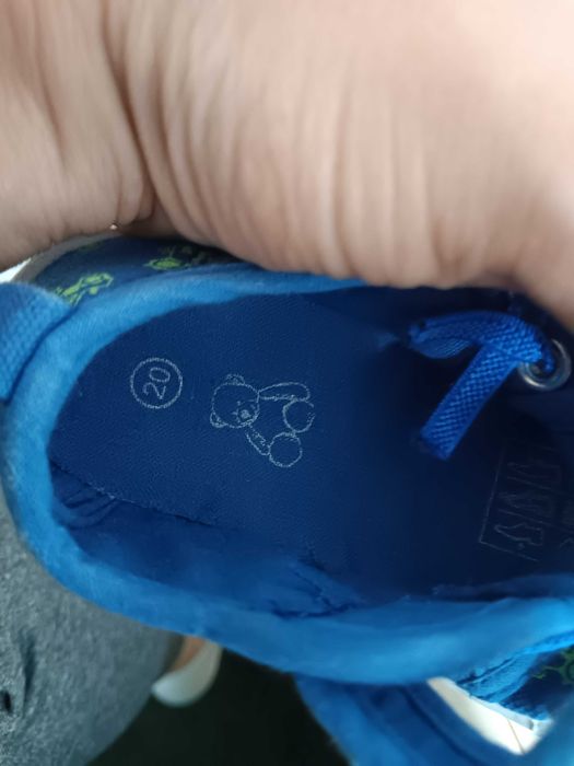 Продам взуття для хлопчика