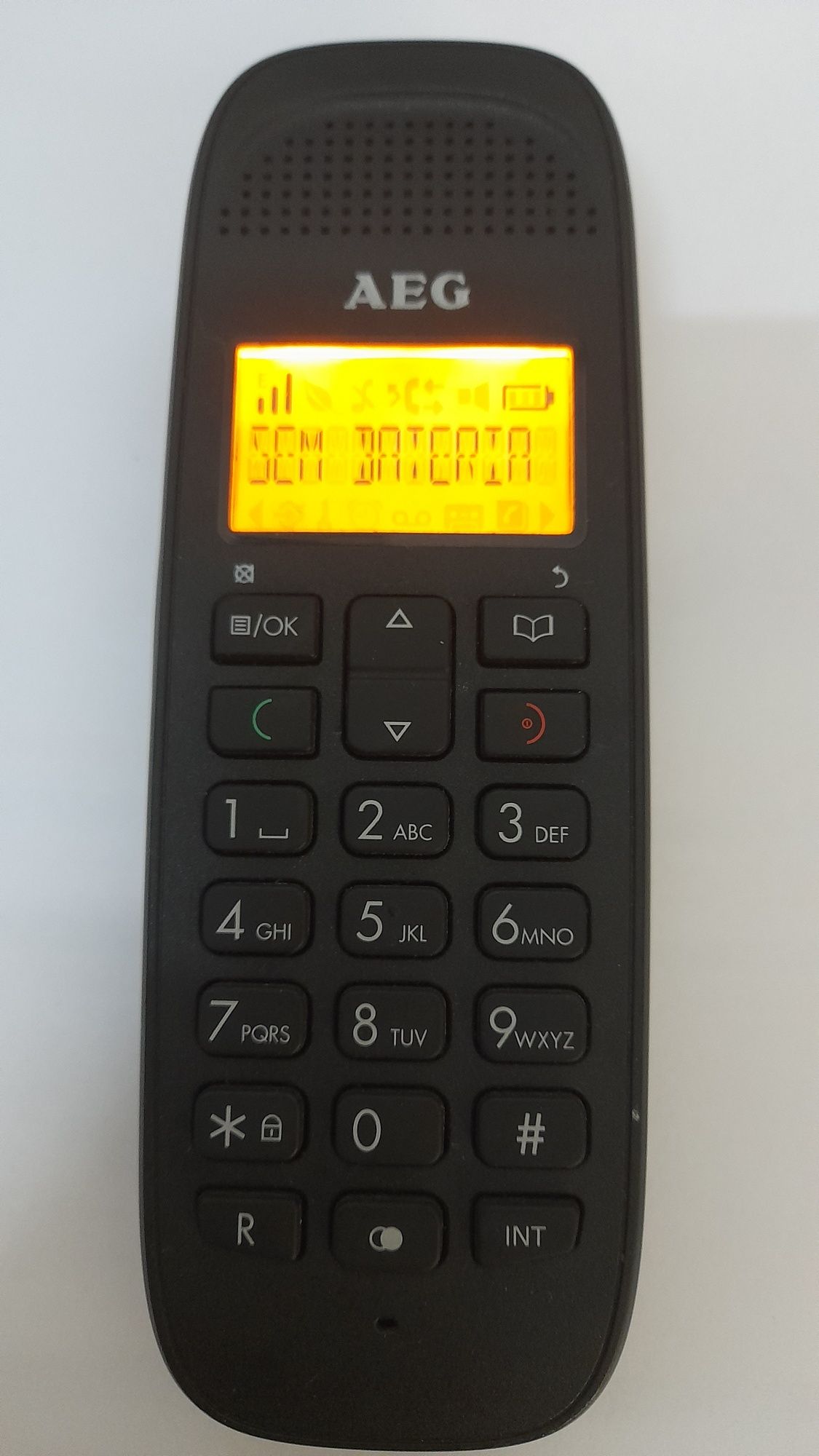 Telefone AEG Voxtel D80 sem fios (sem base e alimentador)