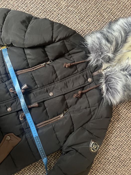 Продам куртку жіночу L розмір