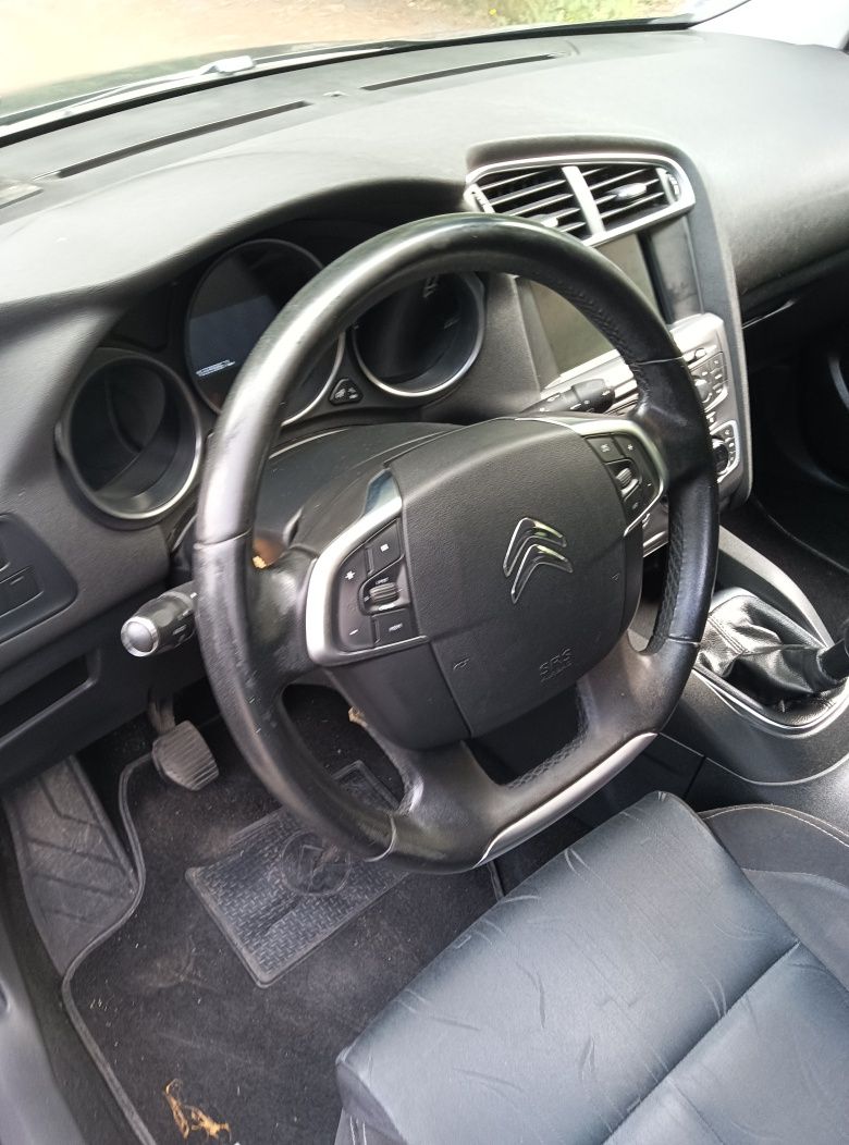 Vendo citroen C4 2013 ler anúncio