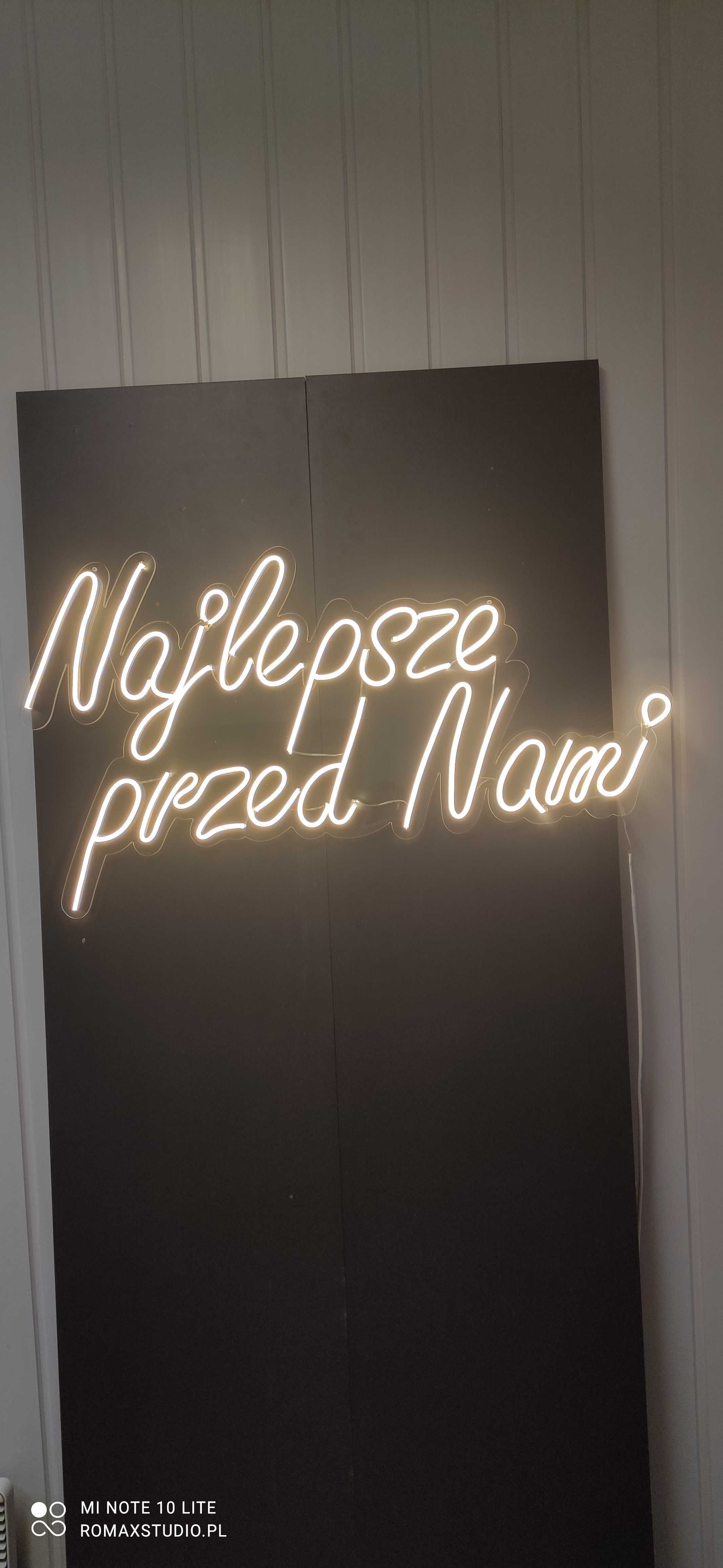 Neon, najlepsze przed nami
