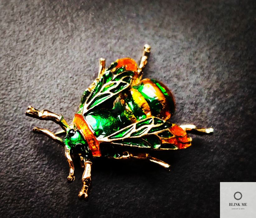 Broszka Mucha z cyrkoniami