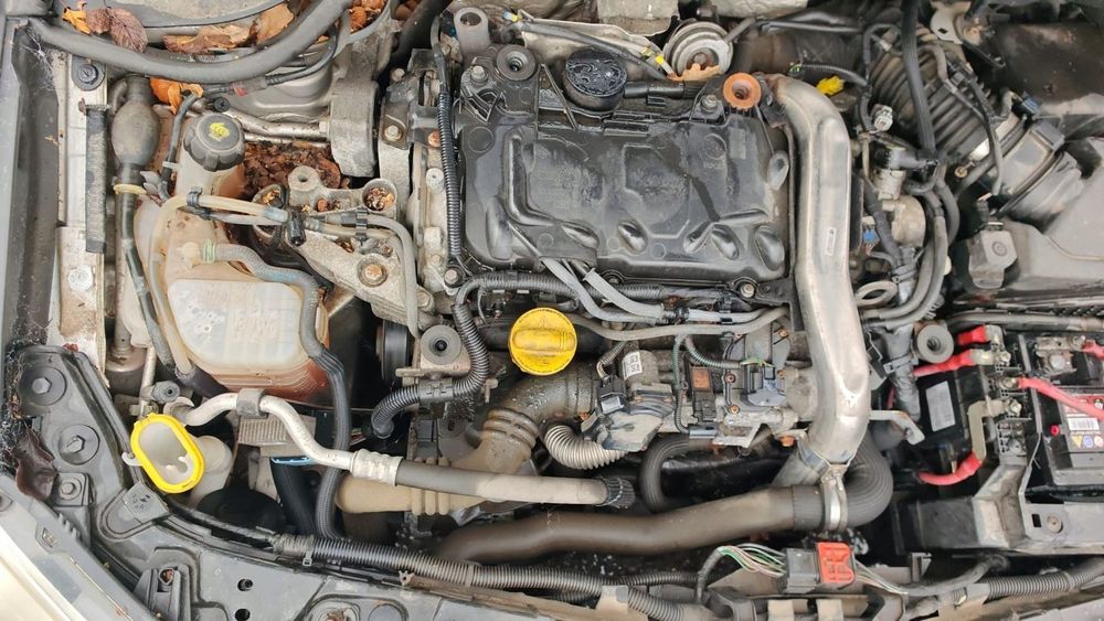 Nissan Laguna silnik 2.0 Diesel 150KM M9R814 kompletny Film