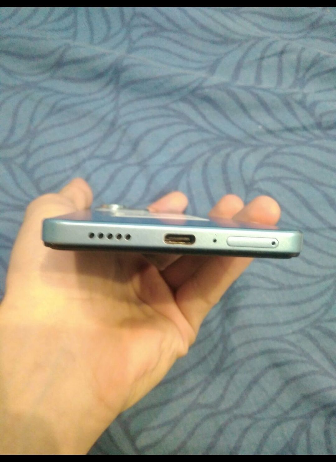 Продам смартфон POCO X5 pro 5G 6/128