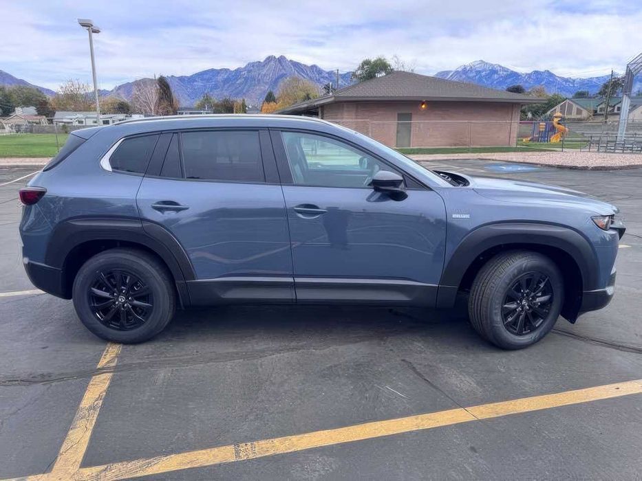 Mazda CX-50      2025