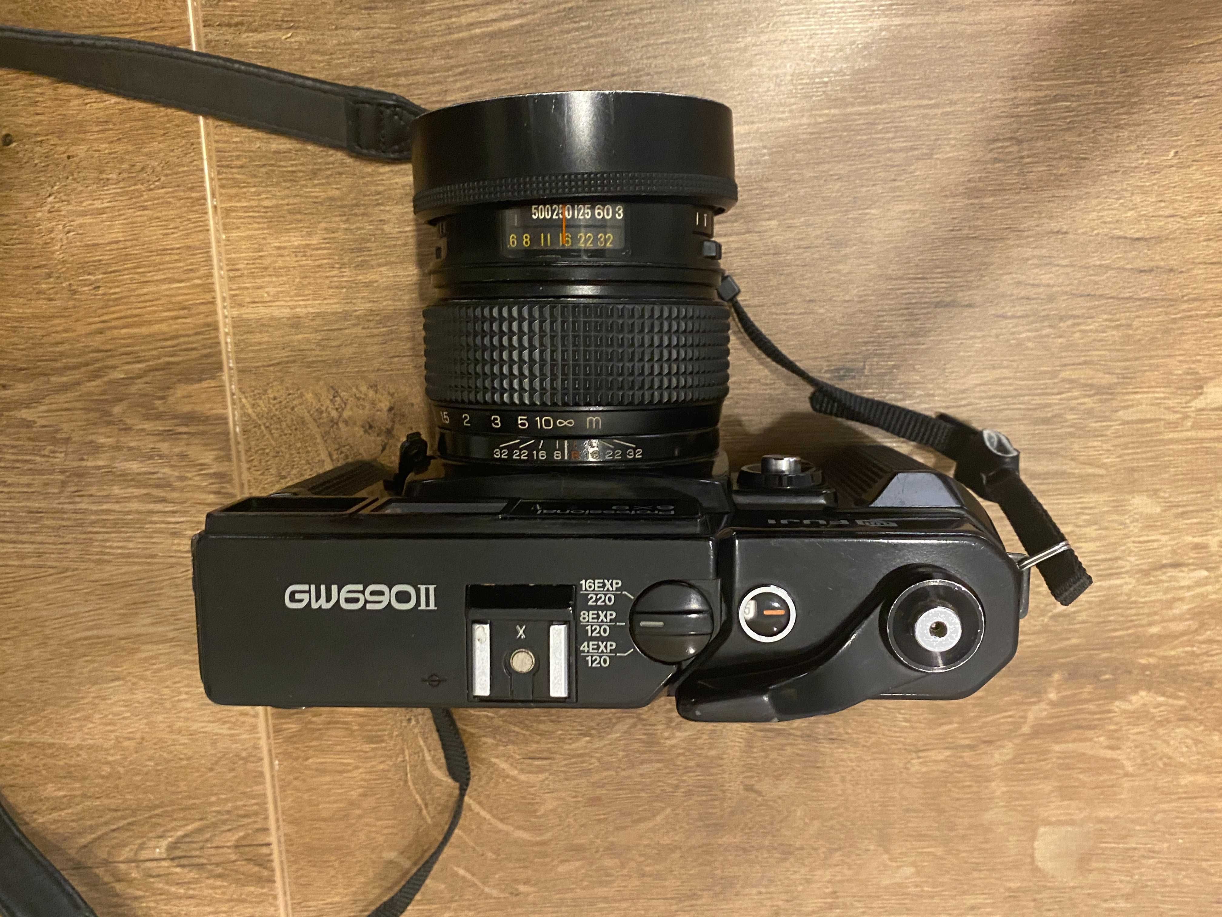Fuji GW690 II - klasyczny, analogowy aparat, średni format 6x9