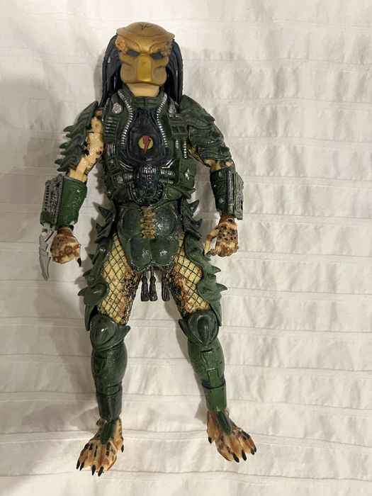Predator від Neca оригінал .