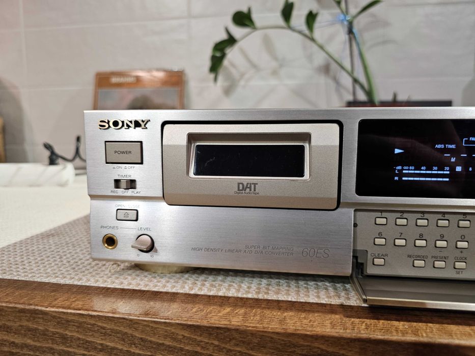 DAT дека Sony DTC-60ES
