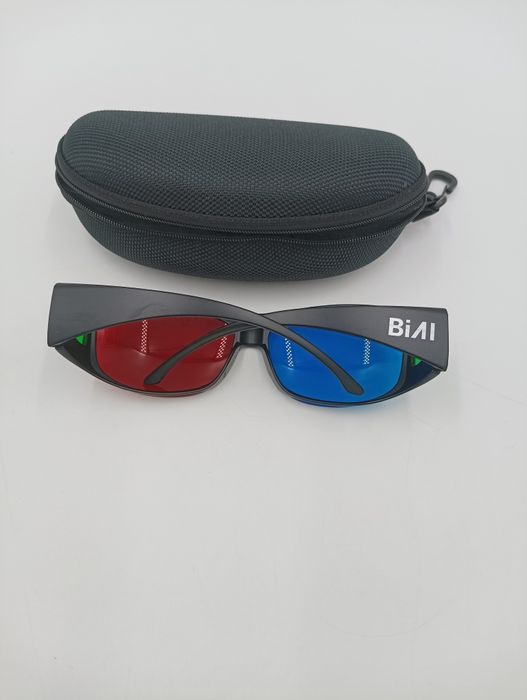 Okulary 3d z futeralem