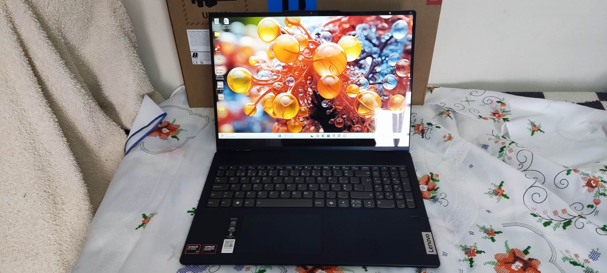 Lenovo IdeaPad/Yoga 16" 2-in-1 16AHP9 (NOVO)