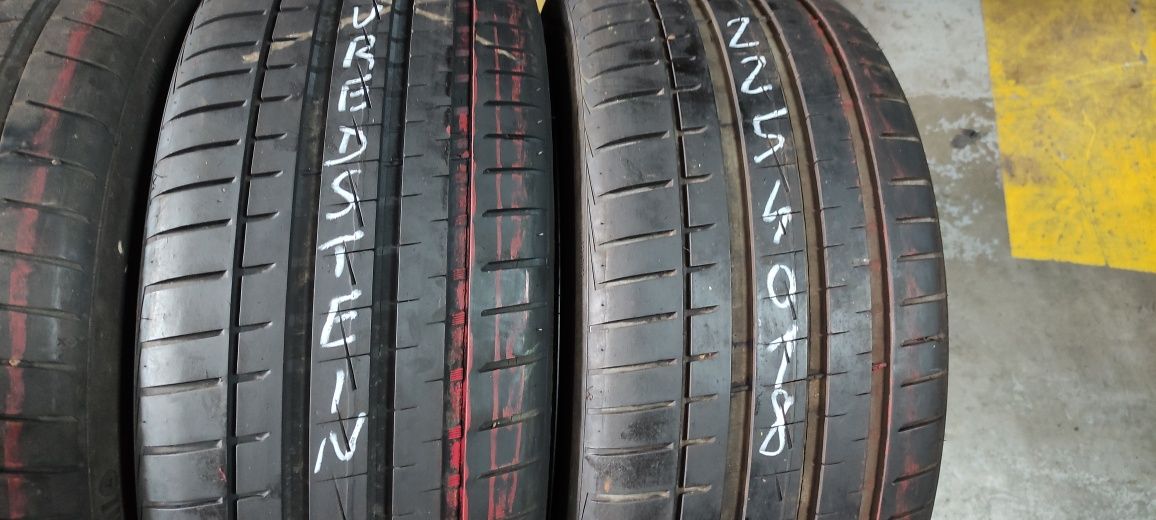 Pneus 225/40/18 semi novos