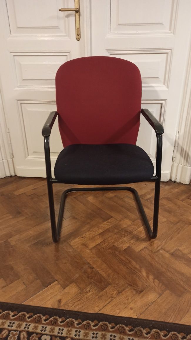 Krzesła biurowe używane