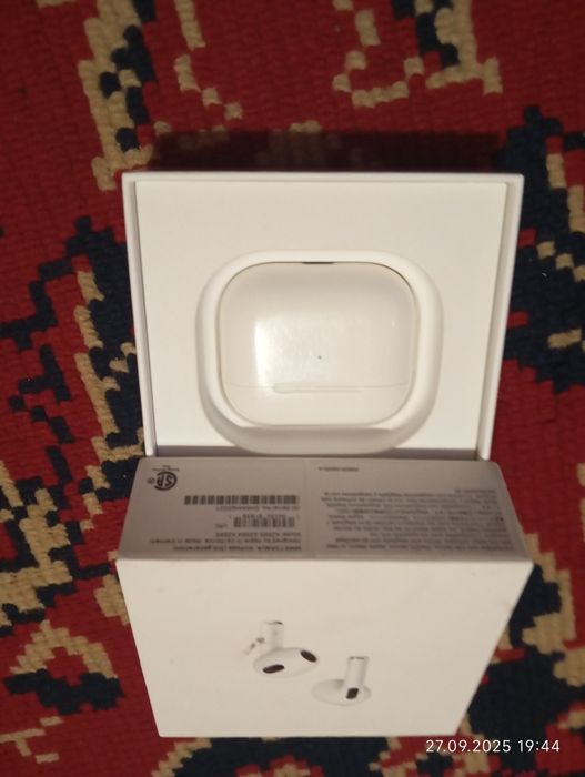 Продам кейс від AirPods 3