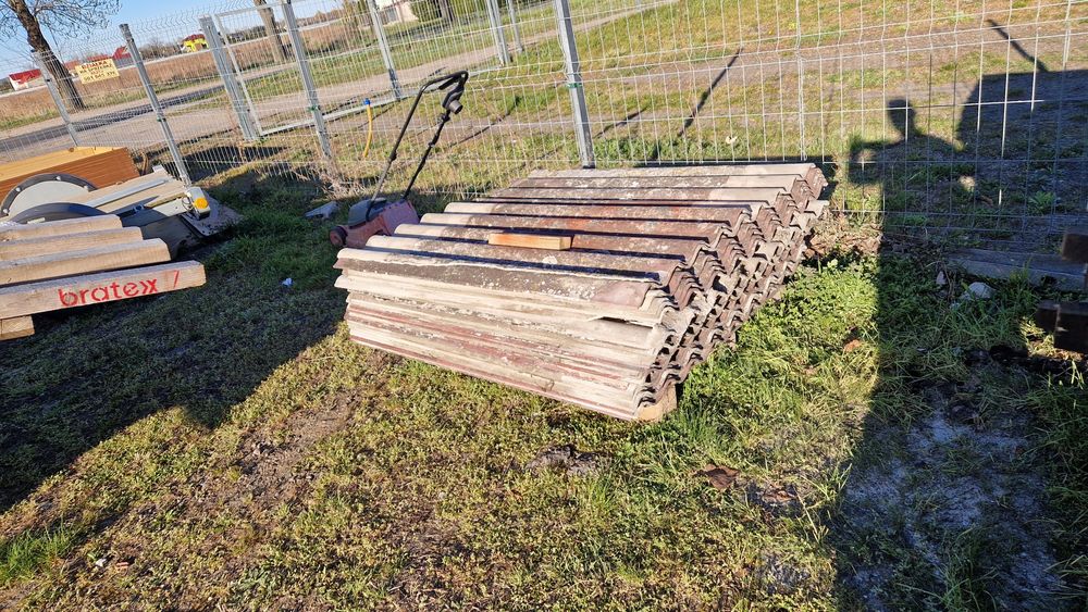 pokrycie dachu płyta falista 150 m2 po 2 zł za metr