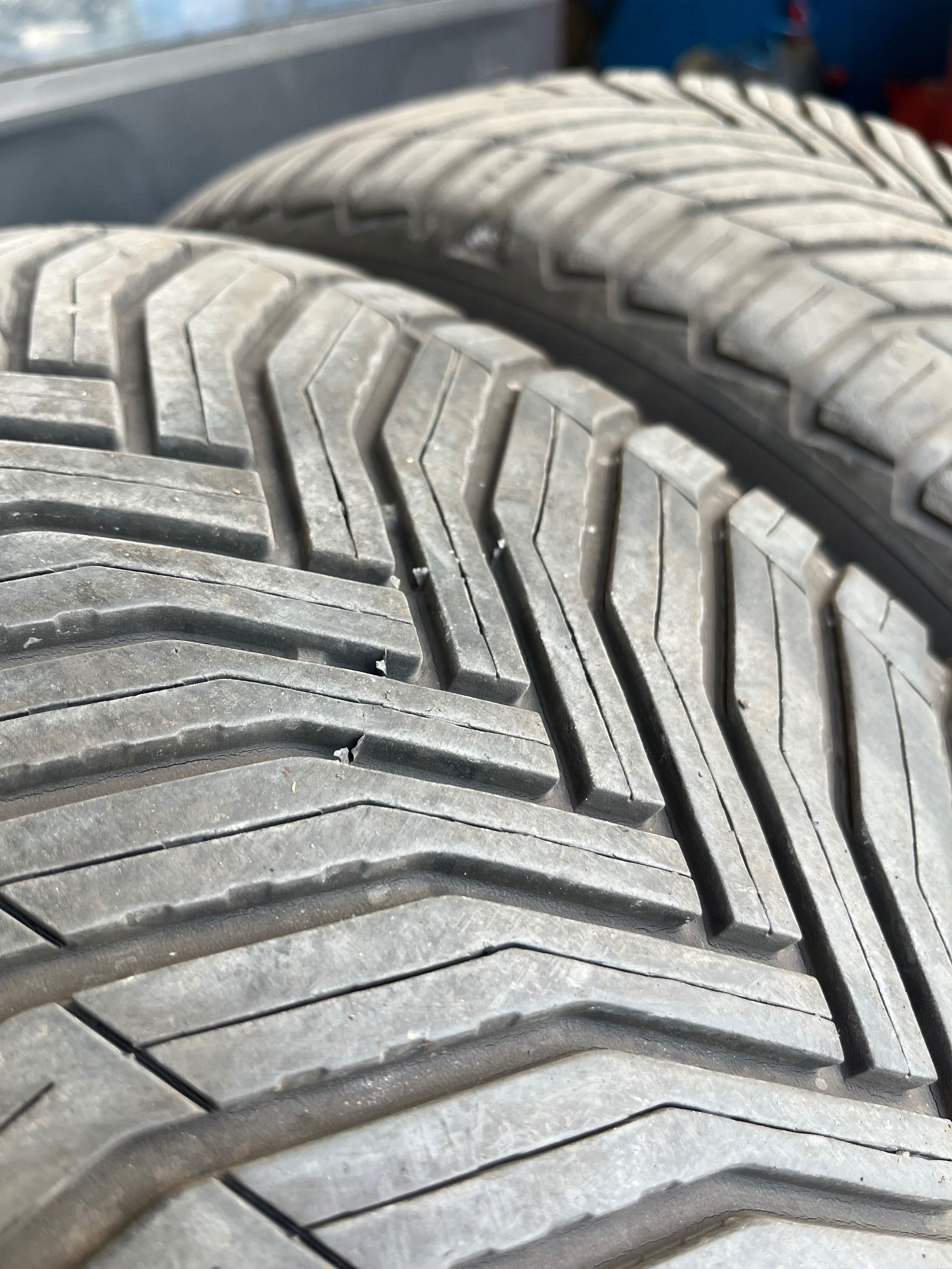 Opony wielosezonowe Michelin CrossClimate 2 215/65 R17 103 V XL