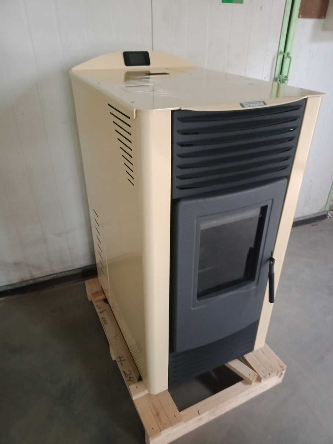 TERMOMONT TOBY H21 Kominek z funkcją c.o. pellet 24 kW
