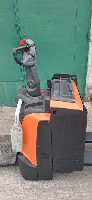 Paleciak elektryczny Toyota