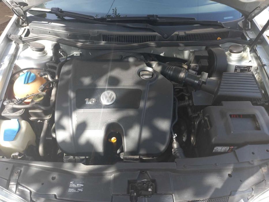 Продам автомобільVolkswagen Golf 2004 універсал