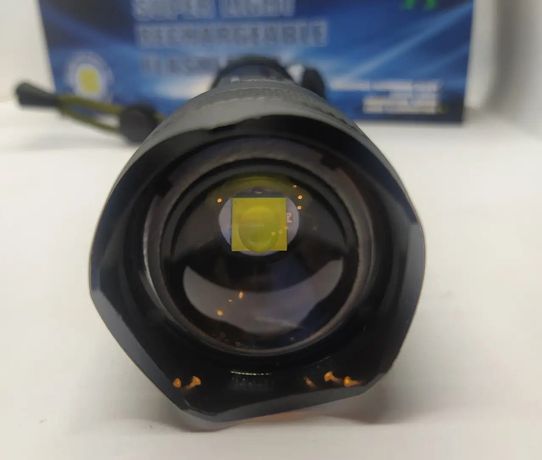 Потужний далекобійний тактичний ручний ліхтар Super light P90 (8800 MA