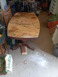 Mesa de madeira com tampo de marmore