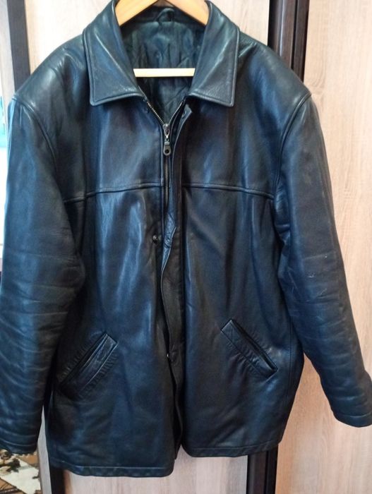 Чоловіча шкіряна курточка,великого розміру батал ОТ 150,в гарному стан