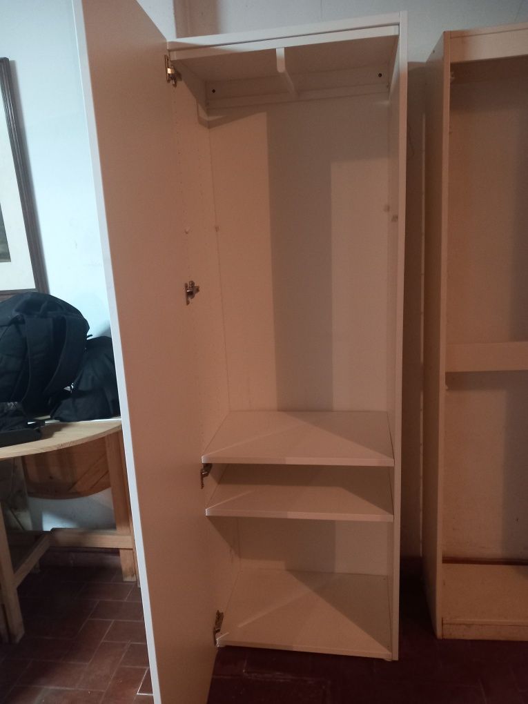 Armario roupeiro em bom estado