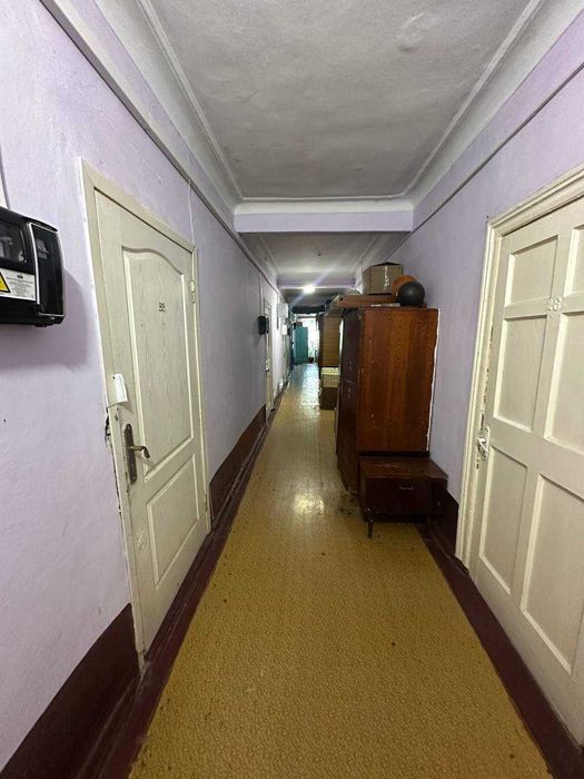 Кімната в гуртожитку на Гречанах, хороший стан.